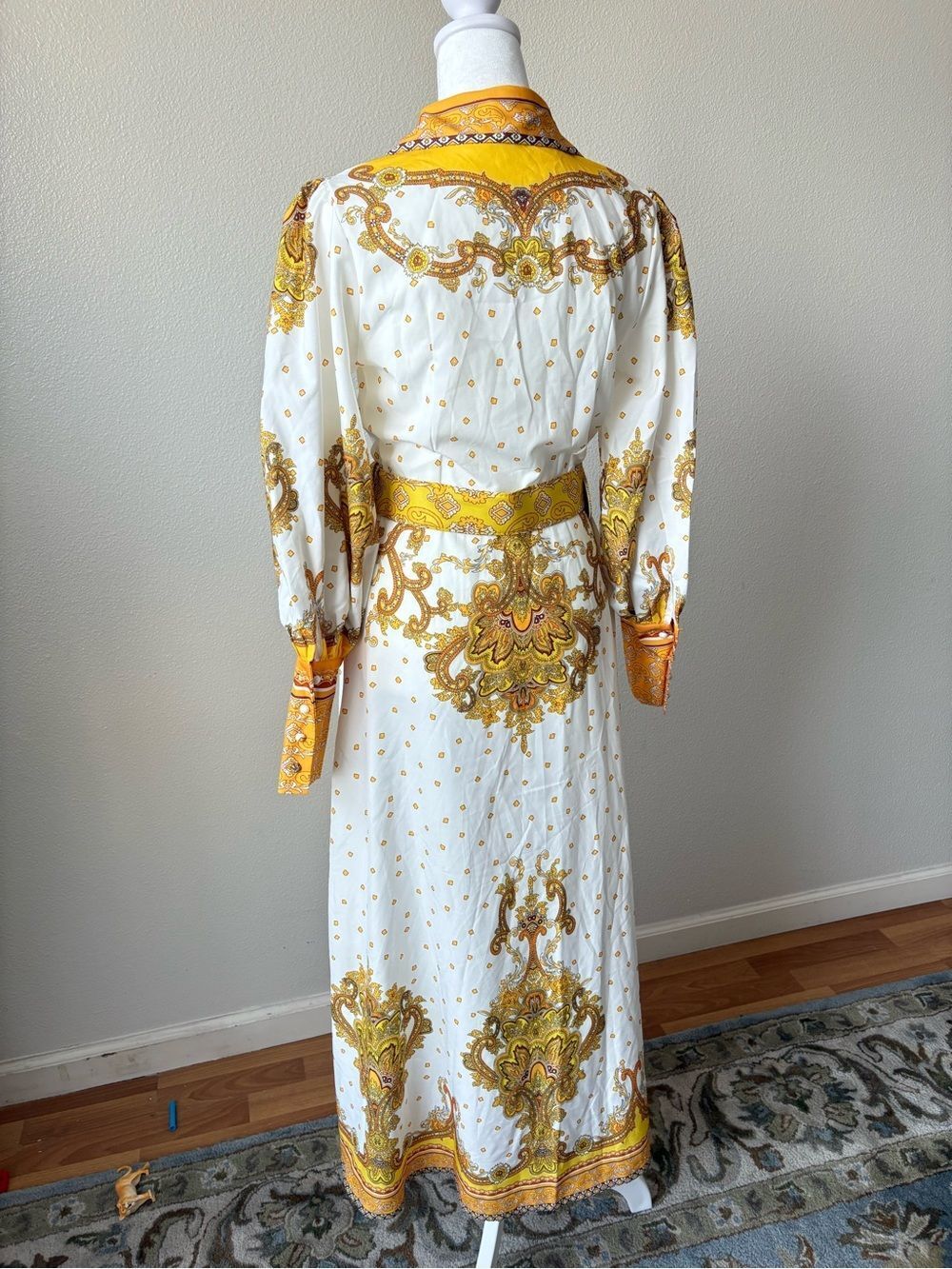 White and Yellow Printed Maxi Shirt Dress with Matching Belt Size 6 - Picture 11 of 16